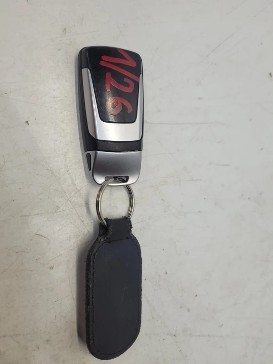 KLUCZYK PILOT KEYLESS AUDI A4 B9 A5 8W Q7 4M 4M0959754AJ 1/26