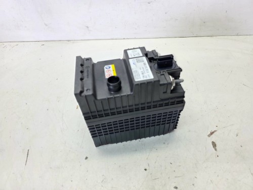 DODATKOWY AKUMULATOR AUDI A6 C8 A7 4K A4 B9 A5 8W0915101A