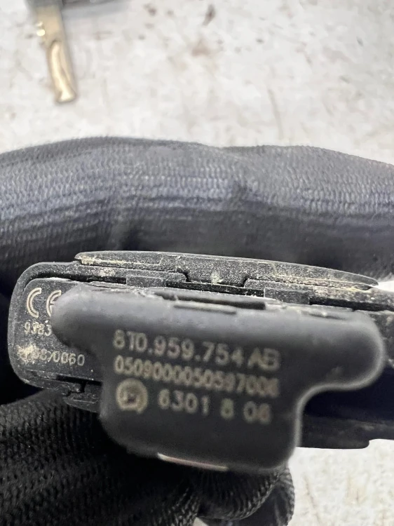 KLUCZYK PILOT AUDI S5 8T 8T0959754AB