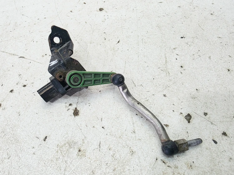 CZUJNIK POZIOMOWANIA ŚWIATEŁ LEWY AUDI A4 B8 A5 8T 8K0941285N 8K0907503