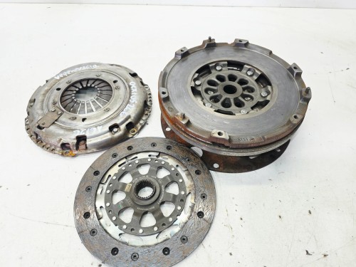 KOŁO DWUMASOWE SPRZĘGŁO AUDI A4 B9 A5 8W 2.0 TDI 0CX105266 16/26
