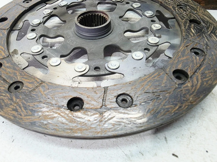 KOŁO DWUMASOWE SPRZĘGŁO AUDI A4 B9 A5 8W 2.0 TDI 0CX105266 16/26