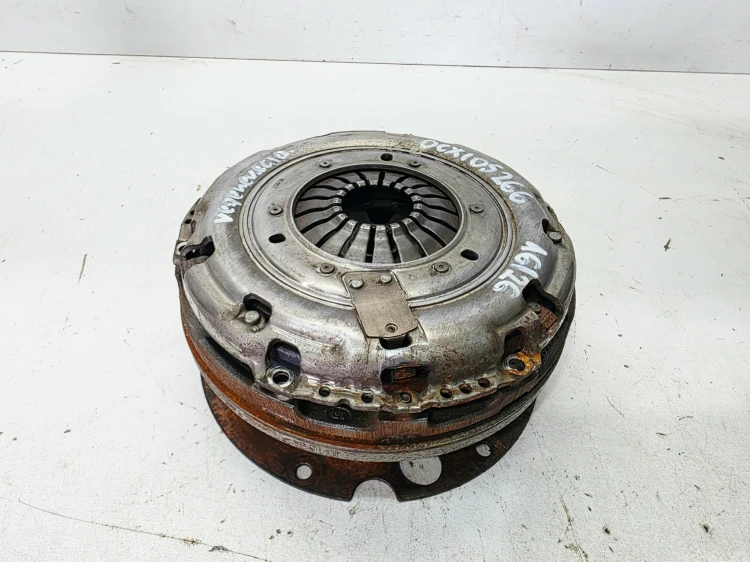 KOŁO DWUMASOWE SPRZĘGŁO AUDI A4 B9 A5 8W 2.0 TDI 0CX105266 16/26