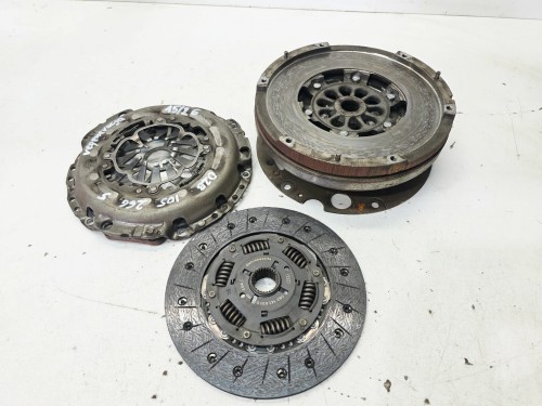 KOŁO DWUMASOWE SPRZĘGŁO AUDI A4 B8 A5 2.0 TDI 2.0 TFSI 0B2105266S 15/26