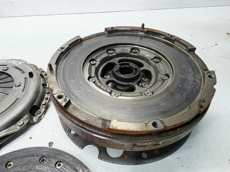 KOŁO DWUMASOWE SPRZĘGŁO AUDI A4 B8 A5 2.0 TDI 1.8 TFSI 2294001965 14/26