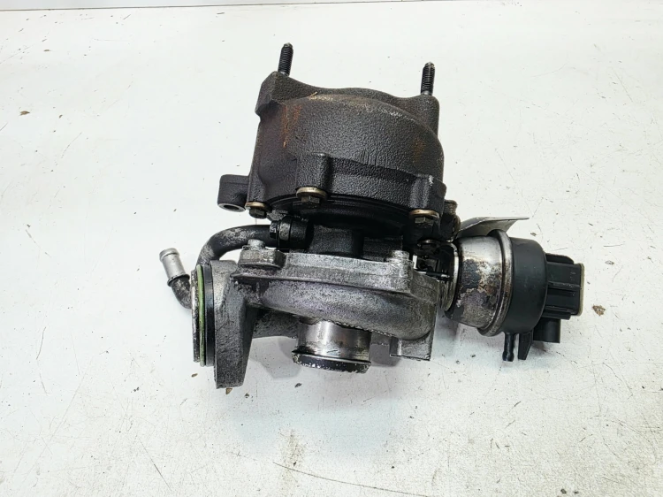 TURBOSPRĘŻARKA TURBO TURBINA AUDI A4 B8 A5 8T 2.0 TDI 03L145701E