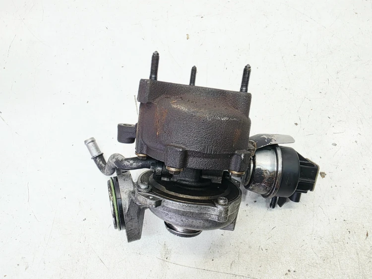 TURBOSPRĘŻARKA TURBO TURBINA AUDI A4 B8 A5 8T 2.0 TDI 03L145701E