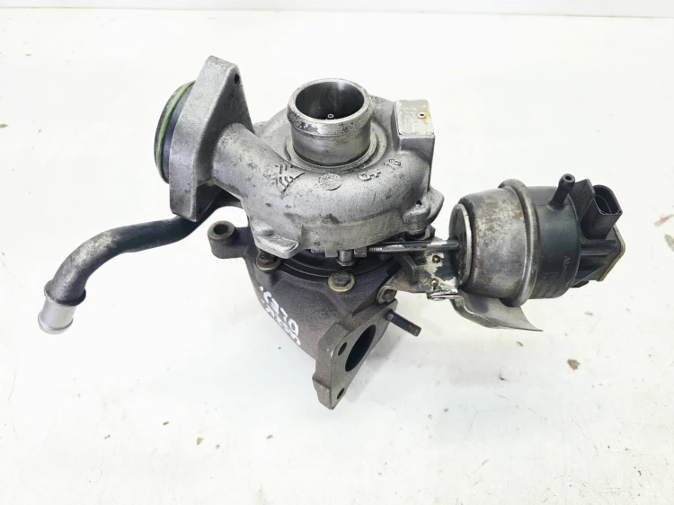 TURBOSPRĘŻARKA TURBO TURBINA AUDI A4 B8 A5 8T 2.0 TDI 03L145701E