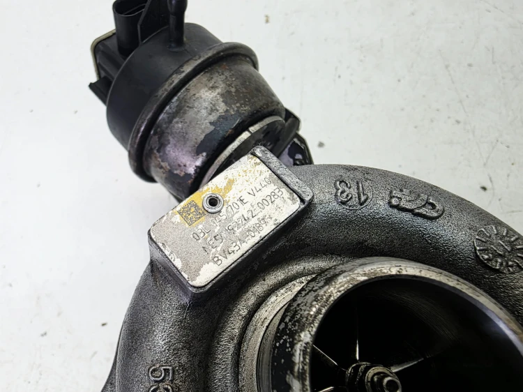 TURBOSPRĘŻARKA TURBO TURBINA AUDI A4 B8 A5 8T 2.0 TDI 03L145701E