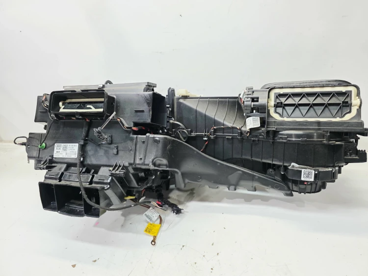 NAGRZEWNICA KOMPLETNA AUDI A4 B8 A5 8T Q5 8R LIFT 8T1820005A