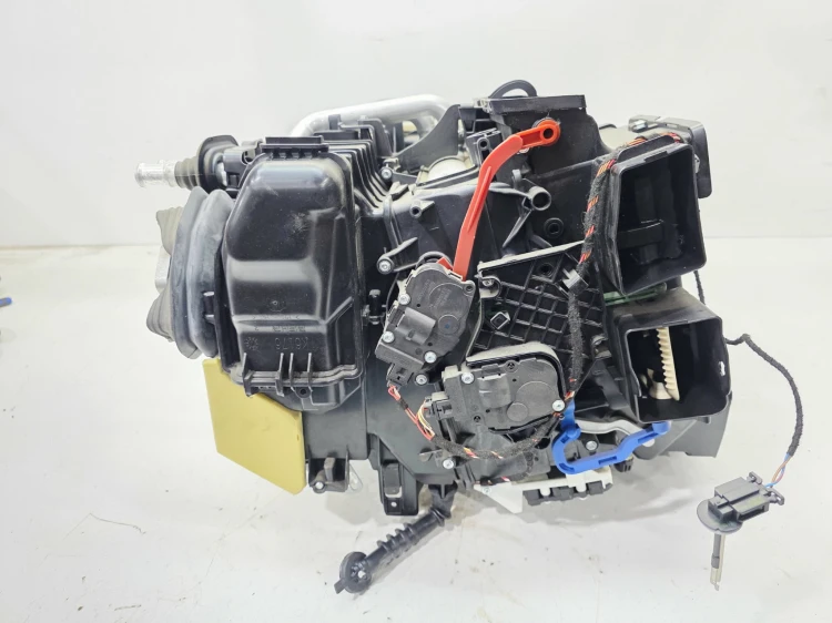 NAGRZEWNICA KOMPLETNA AUDI A4 B8 A5 8T Q5 8R LIFT 8T1820005A
