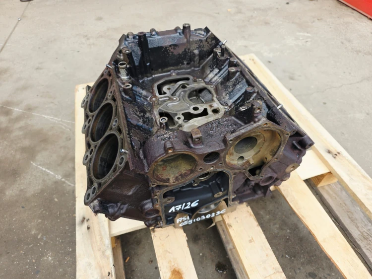 BLOK SILNIKA AUDI A6 C6 A8 D3 3.0 TDI ASB 059103023C 17/26