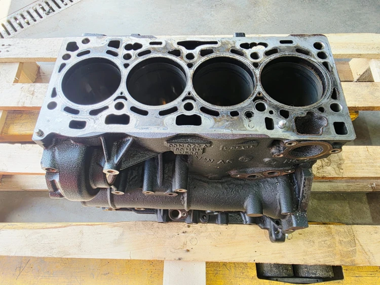 BLOK SILNIKA AUDI A3 8V VOLKSWAGEN SEAT SKODA 2.0 TDI CUN 03N023A 18/26