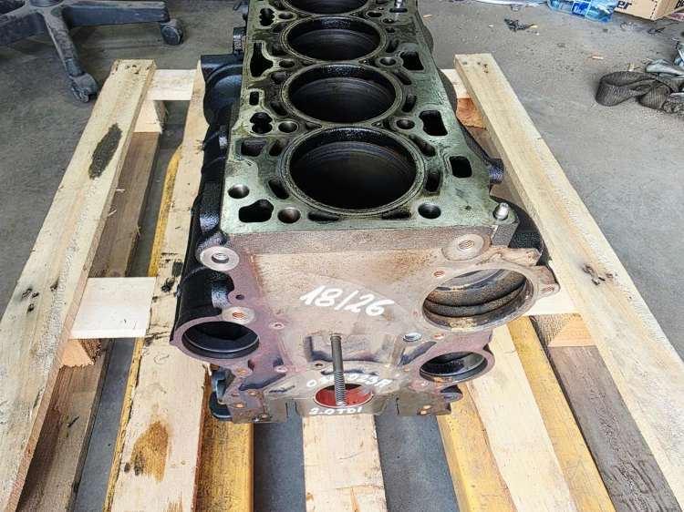 BLOK SILNIKA AUDI A3 8V VOLKSWAGEN SEAT SKODA 2.0 TDI CUN 03N023A 18/26