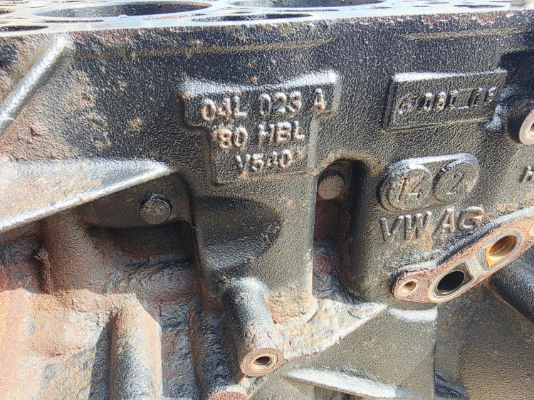 BLOK SILNIKA AUDI A3 8V VOLKSWAGEN SEAT SKODA 1.6 TDI 04L023A 15/26