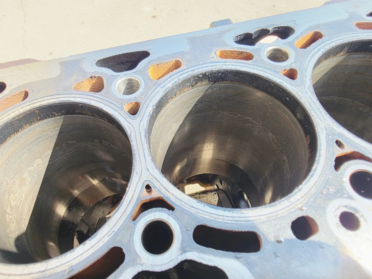 BLOK SILNIKA AUDI A3 8V VOLKSWAGEN SEAT SKODA 1.6 TDI 04L023A 15/26