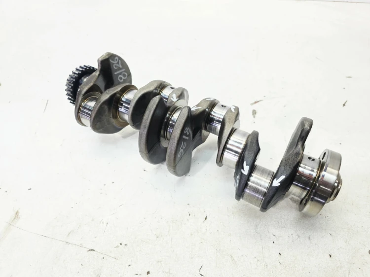 WAŁ KORBOWY AUDI VOLKSWAGEN SEAT SKODA 1.6 TDI 04LB 8/26 ZATARTY