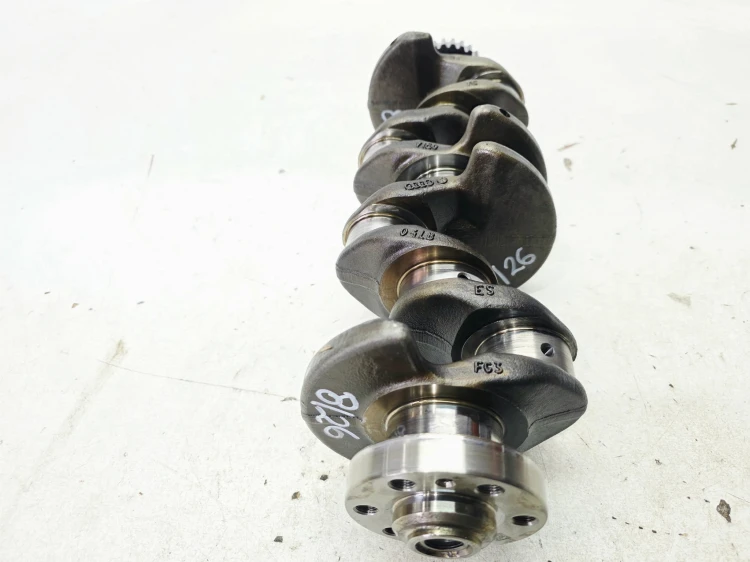 WAŁ KORBOWY AUDI VOLKSWAGEN SEAT SKODA 1.6 TDI 04LB 8/26 ZATARTY