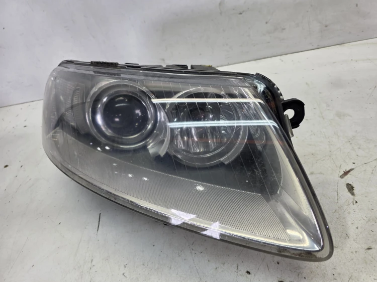 REFLEKTOR PRAWY AUDI A6 C6 4F0941004BB XENON SKRĘTNY NA CZĘŚCI