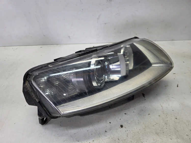 REFLEKTOR PRAWY AUDI A6 C6 4F0941004BB XENON SKRĘTNY NA CZĘŚCI