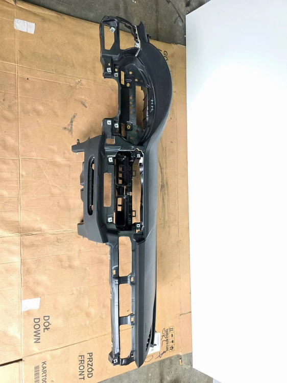 DESKA KOKPIT KONSOLA AUDI A4 B9 8W1857001K EUROPA