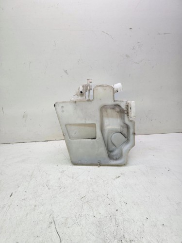 ZBIORNIK PŁYNU DO SPRYSKIWACZY AUDI A1 8X VW SEAT 6C0955453G