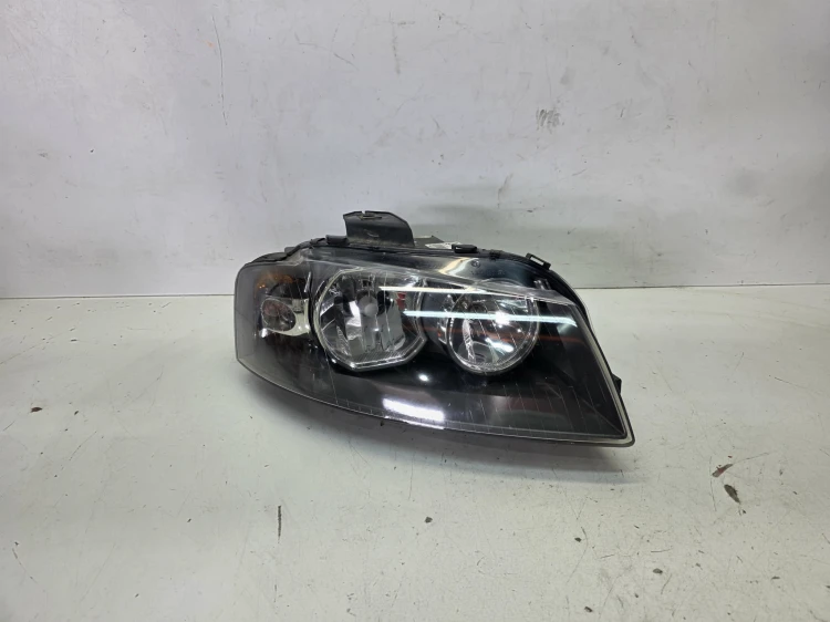 REFLEKTOR LAMPA PRAWY PRZÓD EU AUDI A3 8P DUŻY GRILL 8P0941004K 1/26