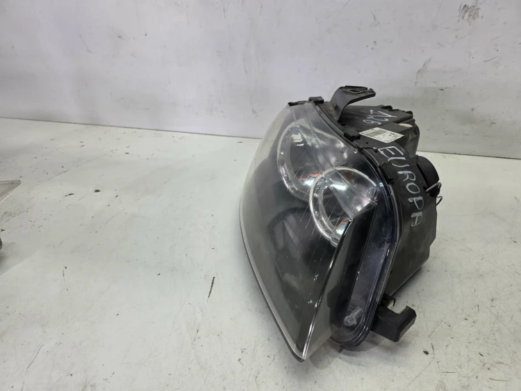 REFLEKTOR LAMPA PRAWY PRZÓD EU AUDI A3 8P DUŻY GRILL 8P0941004K 1/26