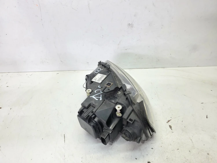 REFLEKTOR LAMPA PRAWY PRZÓD EU AUDI A3 8P DUŻY GRILL 8P0941004K 1/26