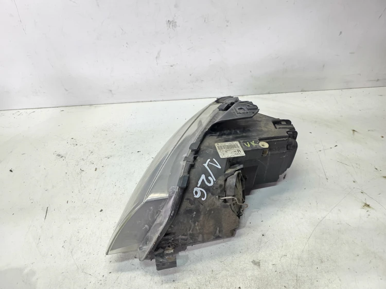 REFLEKTOR PRAWY AUDI A3 8P LIFT 8P0941004L UK ŁADNY