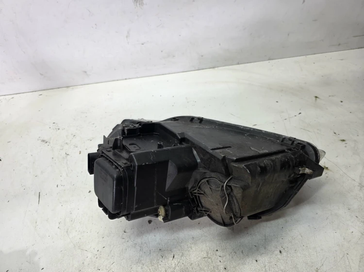 REFLEKTOR PRAWY AUDI A3 8P LIFT 8P0941004L UK ŁADNY