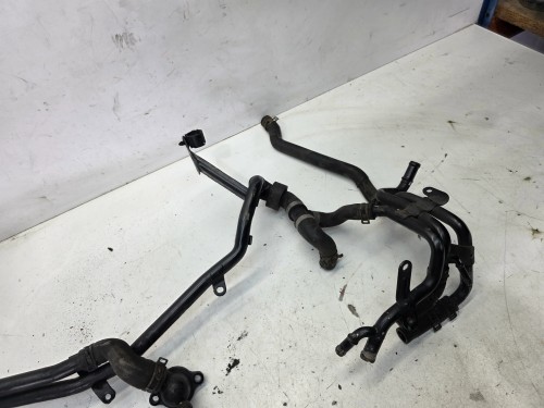 PRZEWODY WODY AUDI A3 8V VW 1.6 TDI 04L121030 5Q0121064AD 5Q0121064BB