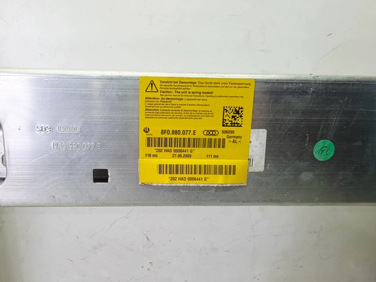 ZABEZPIECZENIE W RAZIE DACHOWANIA PAŁĄK AUDI A5 8F CABRIO 8F0880077E