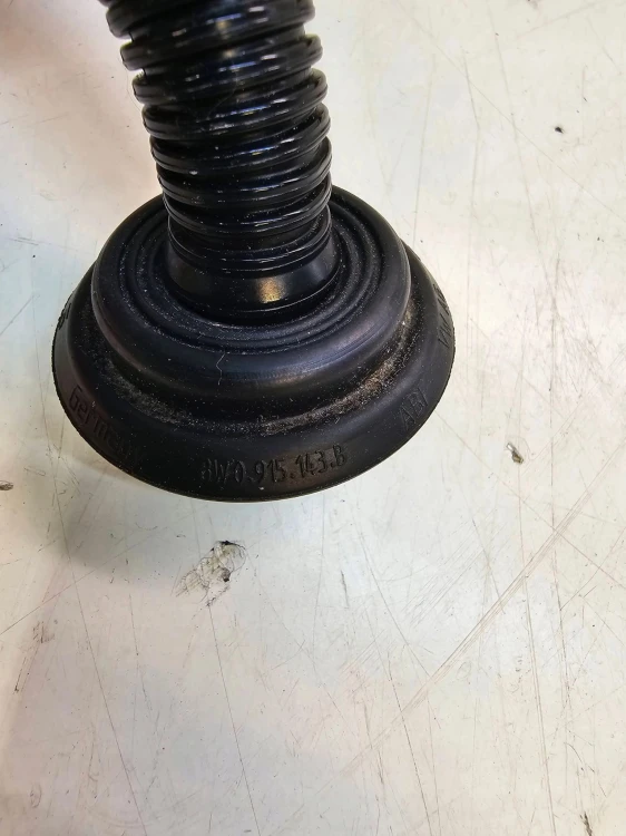WĄŻ PRZEWÓD POWIETRZA AUDI A4 B9 A5 8W0915143B