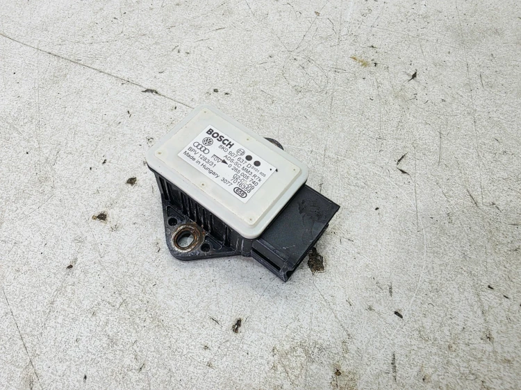 CZUJNIK ODCHYLENIA KĄTOWEGO ESP AUDI A4 B8 A5 8T 8K0907637D