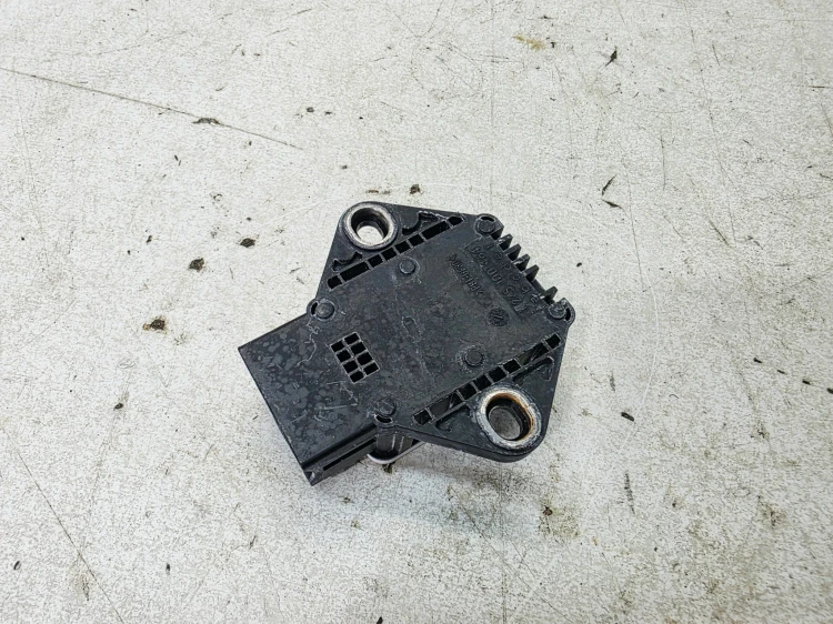 CZUJNIK ODCHYLENIA KĄTOWEGO ESP AUDI A4 B8 A5 8T 8K0907637D