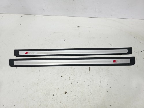 LISTWY PROGOWE LEWA + PRAWA AUDI A5 S5 8T COUPE CABRIO 8T0853373 8T0857374
