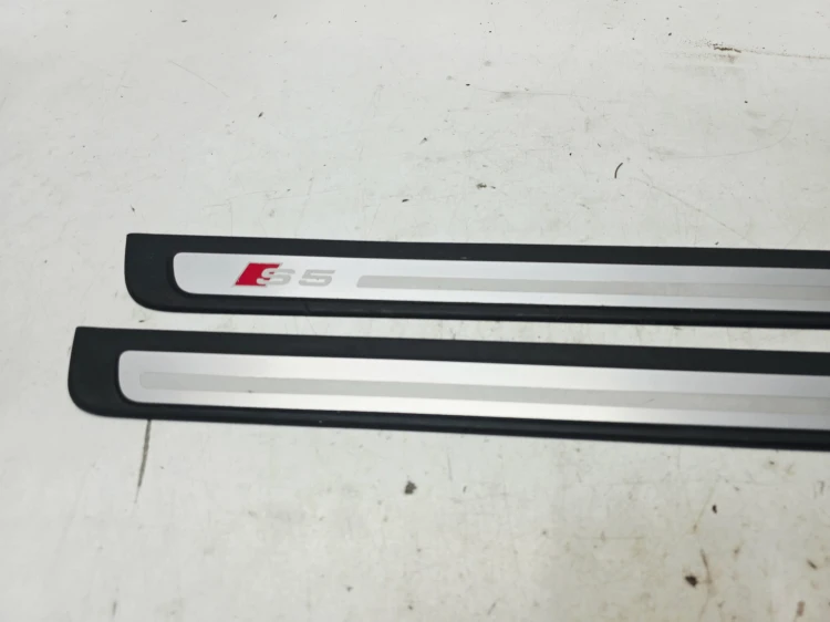 LISTWY PROGOWE LEWA + PRAWA AUDI A5 S5 8T COUPE CABRIO 8T0853373 8T0857374
