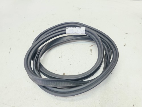 USZCZELKA KLAPY BAGAŻNIKA AUDI A5 8F CABRIO 8F0827705