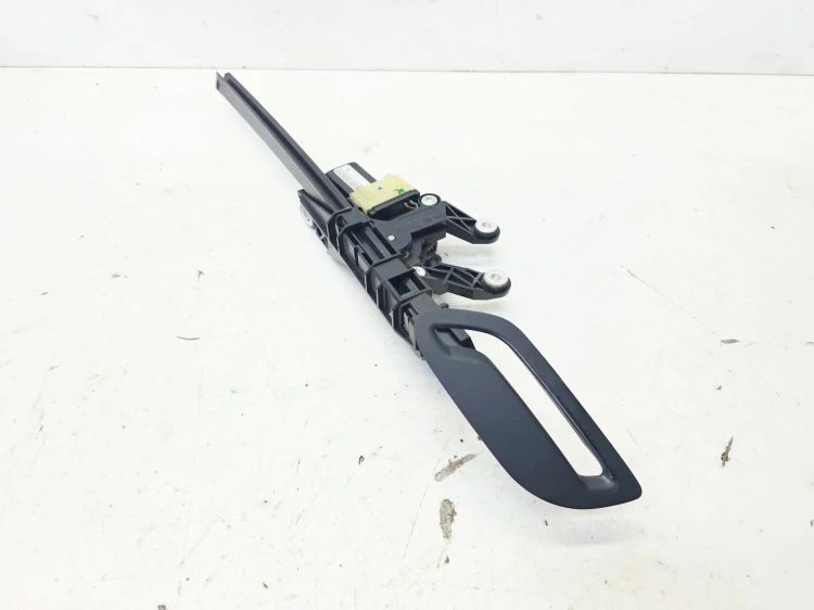 SIŁOWNIK PODAJNIKA PASA PRAWY PRZÓD AUDI A5 8F CABRIO 8F0857760