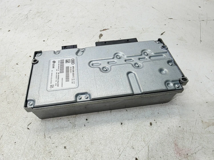 WZMACNIACZ RADIA BANG & OLUFSEN AUDI A5 S5 8F CABRIO 8F0035223C