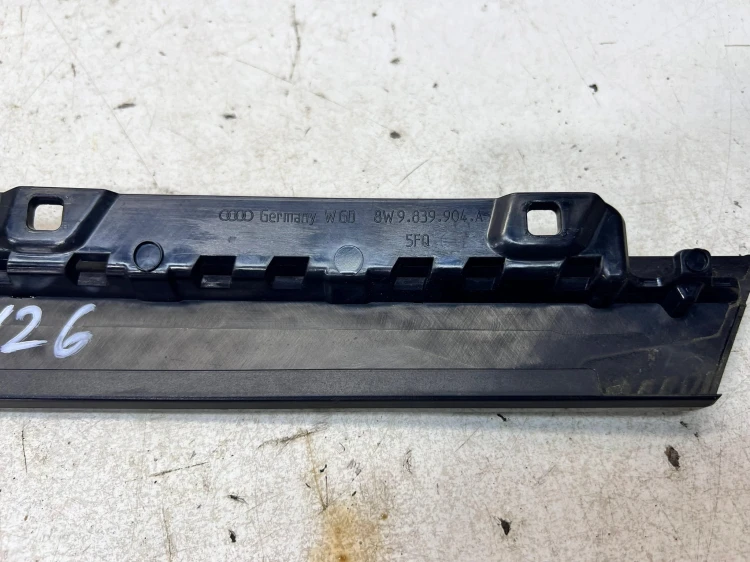 NAKŁADKA OSŁONA SŁUPKA AUDI A4 B9 P T 8W9839904A 1/26