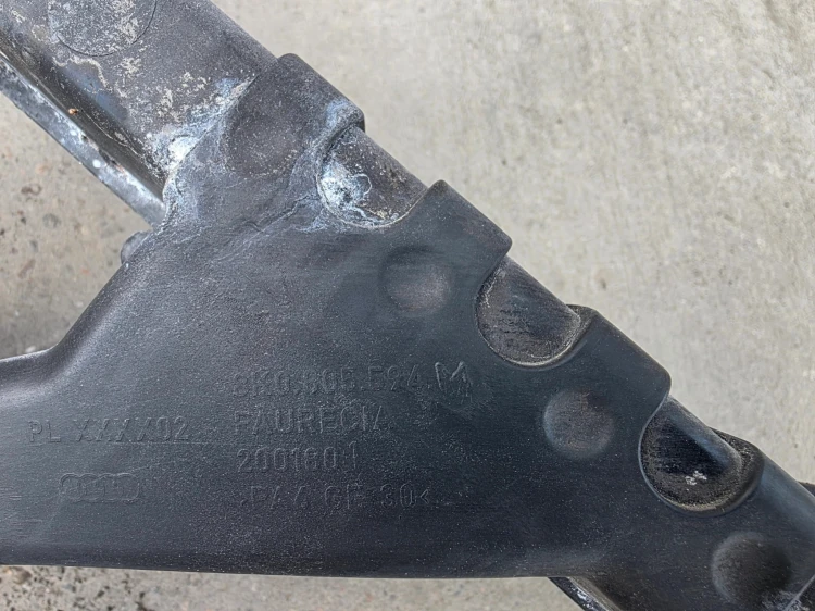 PAS PRZEDNI WZMOCNIENIE CZOŁOWE AUDI A4 B8 A5 8T LIFT 8K0805594M