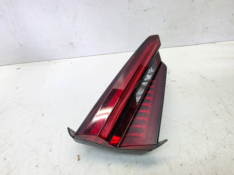 LAMPA LEWY TYŁ LED W KLAPĘ AUDI A5 8F SPORTBACK 8W6945093G