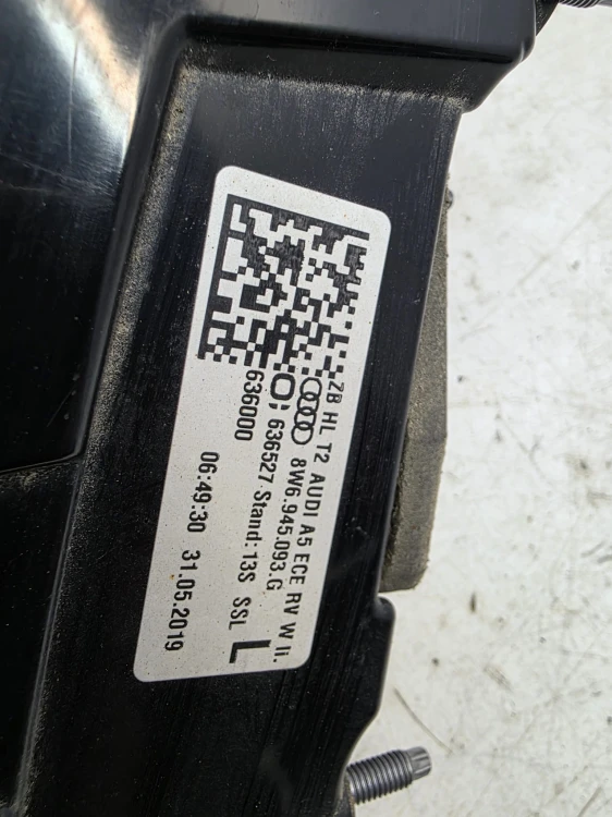 LAMPA LEWY TYŁ LED W KLAPĘ AUDI A5 8F SPORTBACK 8W6945093G