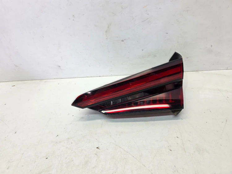 LAMPA PRAWY TYŁ LED W KLAPĘ AUDI A5 8F SPORTBACK 8W6945094G