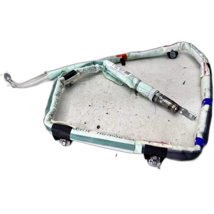 KURTYNA POWIETRZNA PRAWA AUDI A4 B9 AVANT 8W9880742F