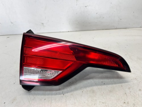 LAMPA LEWY TYŁ W KLAPĘ AUDI A4 B9 AVANT 8W9945075A