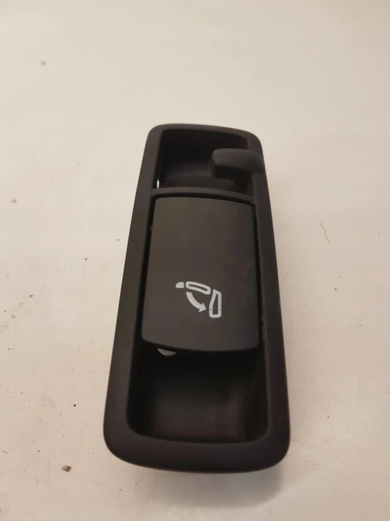 CIĘGNO FOTELA PRAWE AUDI A3 8P VW GOLF 8P7885694