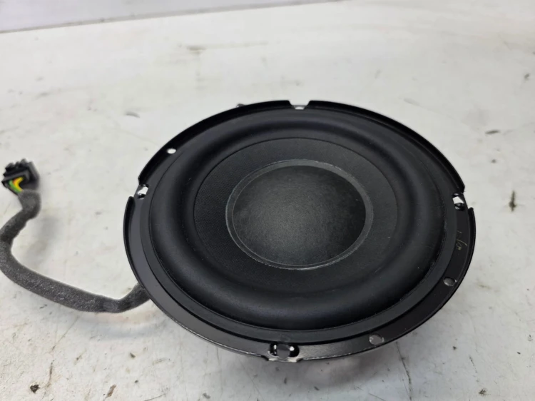 GŁOŚNIK SUBWOOFER TUBA AUDI A4 B9 AVANT A5 8W SPORTBACK 8W9035382B